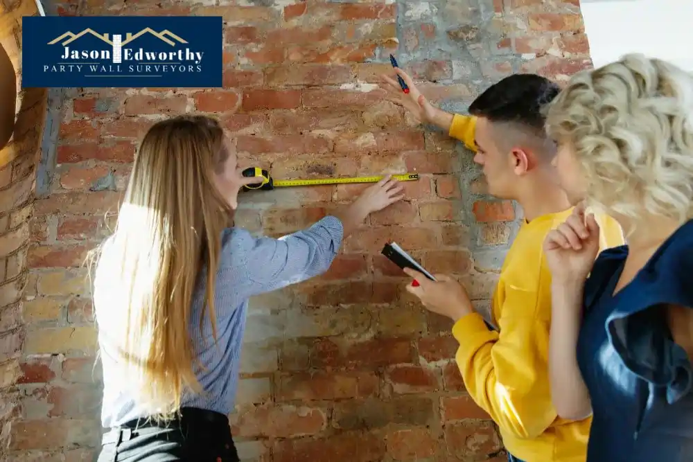 What are the responsibilities of a party wall surveyor Southampton?